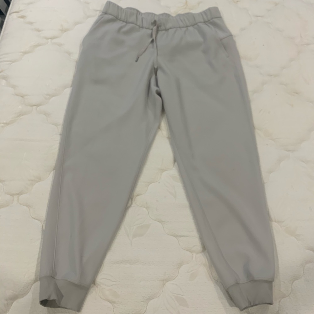 Lululemon On The Fly Jogger